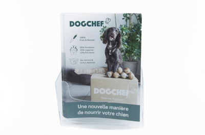 60 flyers Dog Chef in A5 staander